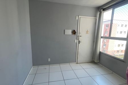 Sala de apartamento para alugar com 2 quartos, 47m² em Jardim Gramacho, Duque de Caxias