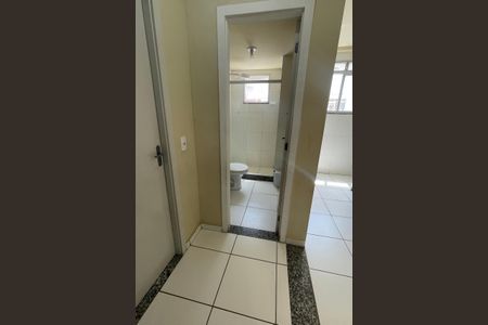 Corredor de apartamento para alugar com 2 quartos, 47m² em Jardim Gramacho, Duque de Caxias