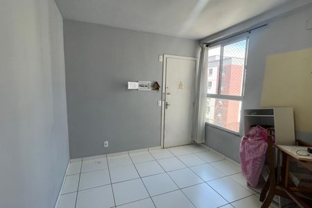 Sala de apartamento para alugar com 2 quartos, 47m² em Jardim Gramacho, Duque de Caxias