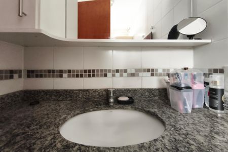 Apartamento à venda com 82m², 3 quartos e 2 vagas Apartamento à venda com 82m², 3 quartos e 2 vagasBanheiro Suíte