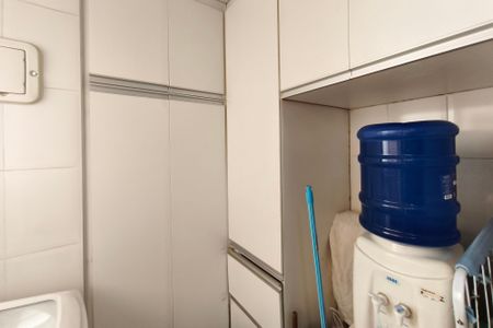 Apartamento à venda com 82m², 3 quartos e 2 vagas Apartamento à venda com 82m², 3 quartos e 2 vagasÁrea de Serviço