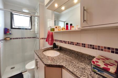 Apartamento à venda com 82m², 3 quartos e 2 vagas Apartamento à venda com 82m², 3 quartos e 2 vagasBanheiro Social