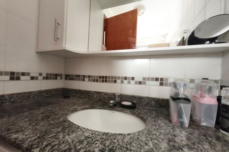 Apartamento à venda com 82m², 3 quartos e 2 vagas Apartamento à venda com 82m², 3 quartos e 2 vagasBanheiro Suíte