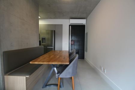 Sala de apartamento para alugar com 2 quartos, 68m² em Panamby, São Paulo