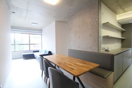 Sala de apartamento para alugar com 2 quartos, 68m² em Panamby, São Paulo