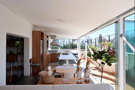 Apartamento à venda com 2 quartos, 164m² em Pinheiros, São Paulo