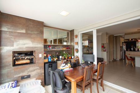 Apartamento para alugar com 113m², 3 quartos e 2 vagasVaranda