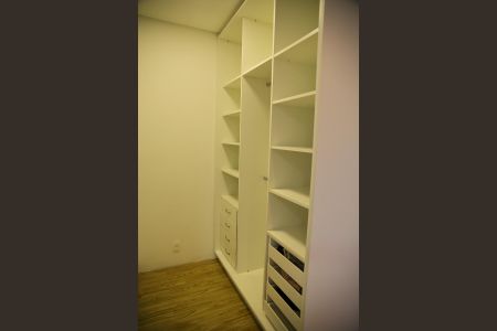 Apartamento à venda com 183m², 3 quartos e 3 vagasSuíte 1 - Closet 