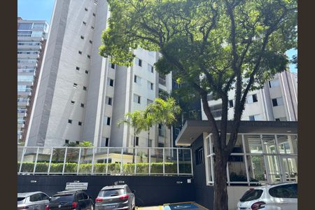 Apartamento à venda com 183m², 3 quartos e 3 vagas Apartamento à venda com 183m², 3 quartos e 3 vagasFachada e Portaria