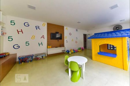 Apartamento à venda com 183m², 3 quartos e 3 vagas Apartamento à venda com 183m², 3 quartos e 3 vagasÁrea comum - Brinquedoteca