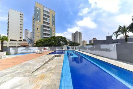 Apartamento à venda com 183m², 3 quartos e 3 vagas Apartamento à venda com 183m², 3 quartos e 3 vagasÁrea comum - Piscina
