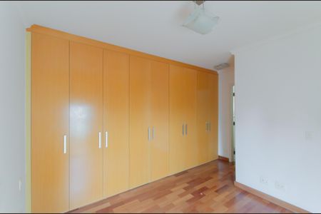 Apartamento para alugar com 116m², 3 quartos e 2 vagas Apartamento para alugar com 116m², 3 quartos e 2 vagasSuíte