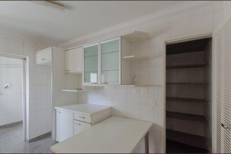 Apartamento para alugar com 116m², 3 quartos e 2 vagas Apartamento para alugar com 116m², 3 quartos e 2 vagasCozinha
