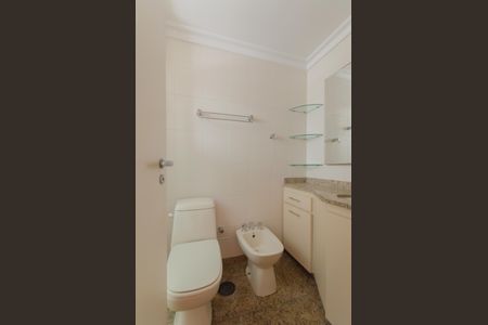 Apartamento para alugar com 116m², 3 quartos e 2 vagas Apartamento para alugar com 116m², 3 quartos e 2 vagasBanheiro da Suíte