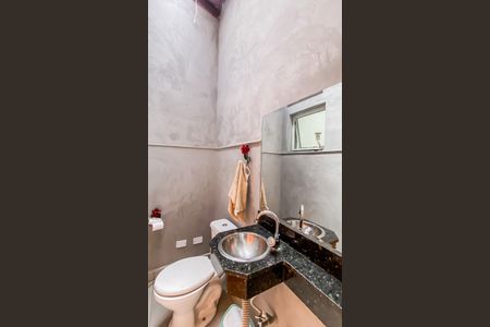 Casa de condomínio à venda com 130m², 3 quartos e 2 vagasBanheiro