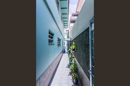 Casa à venda com 140m², 3 quartos e 3 vagas Casa à venda com 140m², 3 quartos e 3 vagasCorredor