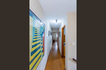 Casa à venda com 140m², 3 quartos e 3 vagas Casa à venda com 140m², 3 quartos e 3 vagasCorredor