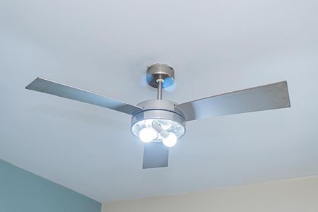 Casa à venda com 140m², 3 quartos e 3 vagas Casa à venda com 140m², 3 quartos e 3 vagasCopa