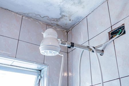 Casa à venda com 140m², 3 quartos e 3 vagas Casa à venda com 140m², 3 quartos e 3 vagasBanheiro de serviço