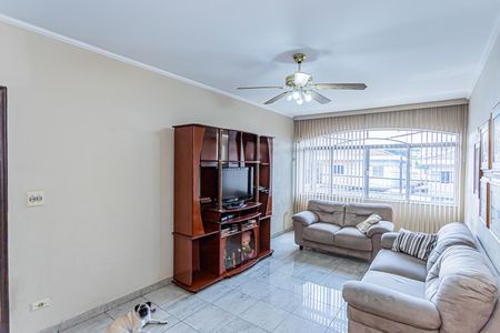 Casa à venda com 140m², 3 quartos e 3 vagas Casa à venda com 140m², 3 quartos e 3 vagasSala