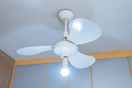 Casa à venda com 140m², 3 quartos e 3 vagas Casa à venda com 140m², 3 quartos e 3 vagasQuarto 2