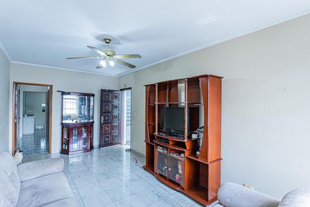 Casa à venda com 140m², 3 quartos e 3 vagas Casa à venda com 140m², 3 quartos e 3 vagasSala