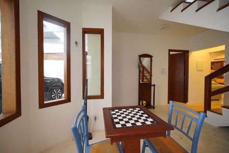 Sala de casa para alugar com 3 quartos, 144m² em Rio Tavares, Florianópolis