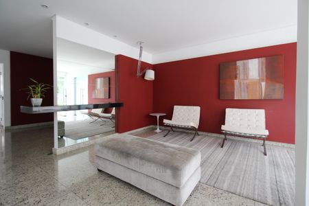 Apartamento à venda com 77m², 2 quartos e 1 vagaHall
