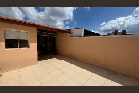 Apartamento à venda com 140m², 2 quartos e 2 vagasCobertura