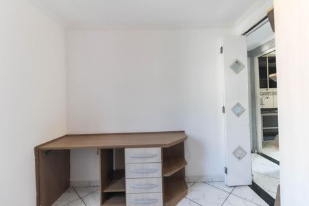 Quarto 1 de apartamento para alugar com 2 quartos, 42m² em Parque Santa Rita, São Paulo