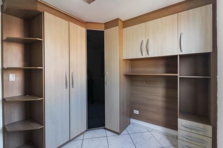 Quarto 1 de apartamento para alugar com 2 quartos, 42m² em Parque Santa Rita, São Paulo