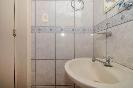 Casa à venda com 170m², 3 quartos e 2 vagas Casa à venda com 170m², 3 quartos e 2 vagasLavabo