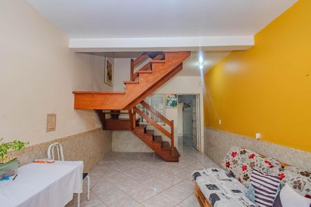 Sala de casa à venda com 3 quartos, 170m² em Floresta, Porto Alegre