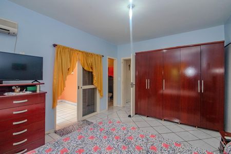 Casa à venda com 170m², 3 quartos e 2 vagas Casa à venda com 170m², 3 quartos e 2 vagasSuíte