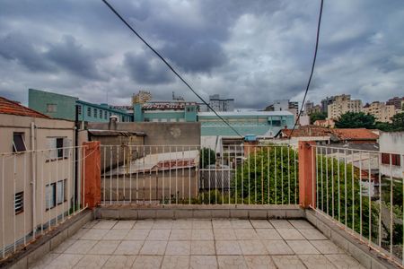 Casa à venda com 170m², 3 quartos e 2 vagas Casa à venda com 170m², 3 quartos e 2 vagasVaranda do Sótão