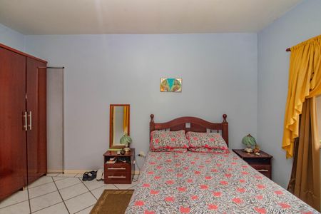 Casa à venda com 170m², 3 quartos e 2 vagas Casa à venda com 170m², 3 quartos e 2 vagasSuíte