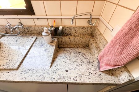 Apartamento à venda com 77m², 2 quartos e 1 vaga Apartamento à venda com 77m², 2 quartos e 1 vagaÁrea de Serviço