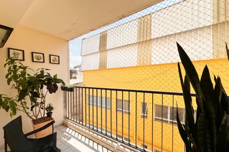 Apartamento à venda com 77m², 2 quartos e 1 vaga Apartamento à venda com 77m², 2 quartos e 1 vagaSacada