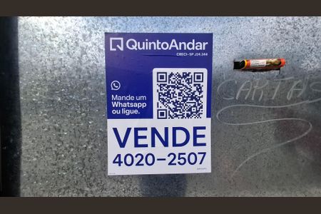 Casa à venda com 222m², 4 quartos e 6 vagas Casa à venda com 222m², 4 quartos e 6 vagasPlaquinha