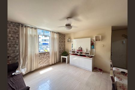 Apartamento à venda com 72m², 3 quartos e sem vagaSala