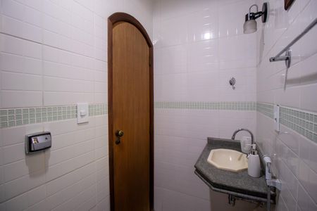 Casa à venda com 90m², 3 quartos e 12 vagasBanheiro