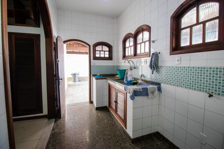 Casa à venda com 90m², 3 quartos e 12 vagasCozinha