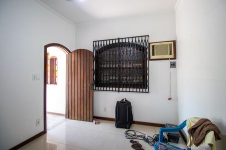 Casa à venda com 90m², 3 quartos e 12 vagasSala