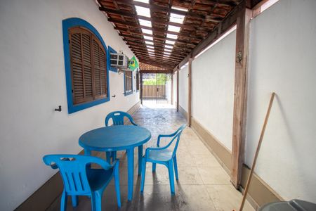 Casa à venda com 90m², 3 quartos e 12 vagasVaranda