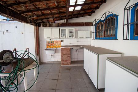 Casa à venda com 90m², 3 quartos e 12 vagasQuintal
