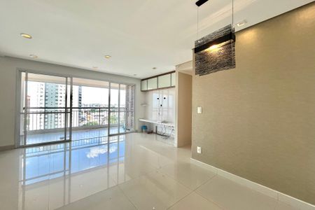 Apartamento à venda com 81m², 2 quartos e 2 vagas Apartamento à venda com 81m², 2 quartos e 2 vagasSala