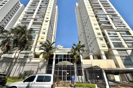 Apartamento à venda com 81m², 2 quartos e 2 vagas Apartamento à venda com 81m², 2 quartos e 2 vagasFachada