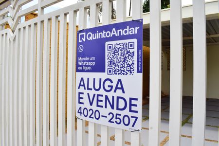 Casa para alugar com 234m², 3 quartos e 4 vagasFachada