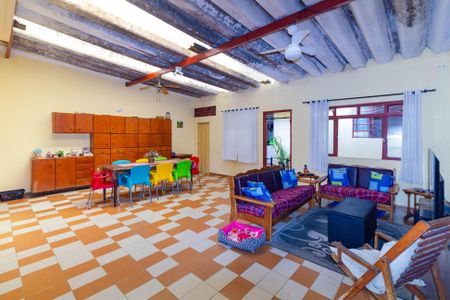 Casa à venda com 181m², 3 quartos e 2 vagas Casa à venda com 181m², 3 quartos e 2 vagasSalão de Festas