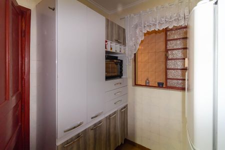 Casa à venda com 181m², 3 quartos e 2 vagas Casa à venda com 181m², 3 quartos e 2 vagasCozinha